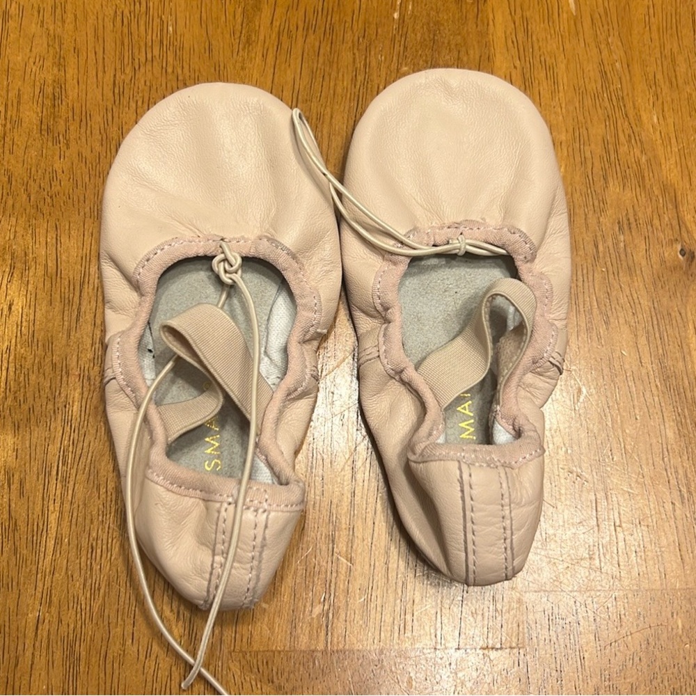Child’s Ballet Shoes Size 9.5